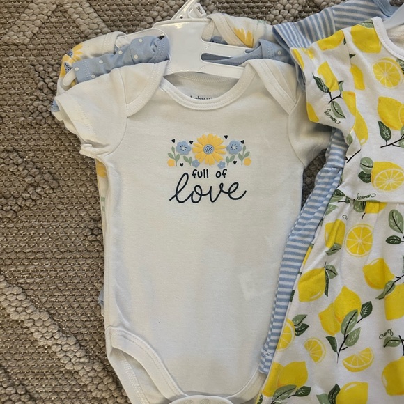 Baby girl clothes. NWT. 3-6m - Picture 2 of 5